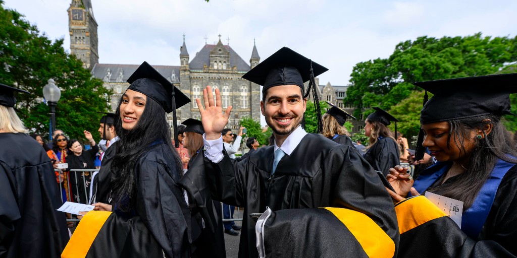Congrats to the Graduate School Class of 2023: you did it! 💙 🎓 🎉 #HoyaSaxa

#GeorgetownUniversity #GradHoyas #Hoyas2023 <a href="/bgreene/">Brian Greene</a> <a href="/Georgetown/">Georgetown University</a>