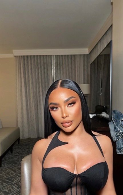 Watch D Skye💎's leaked NSFW photo on TwXstars