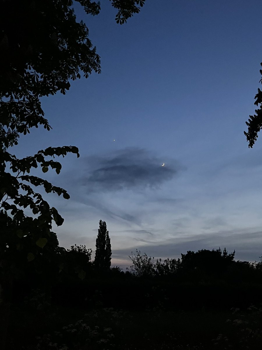 Moon &amp; Jupiter. ⭐️ #York