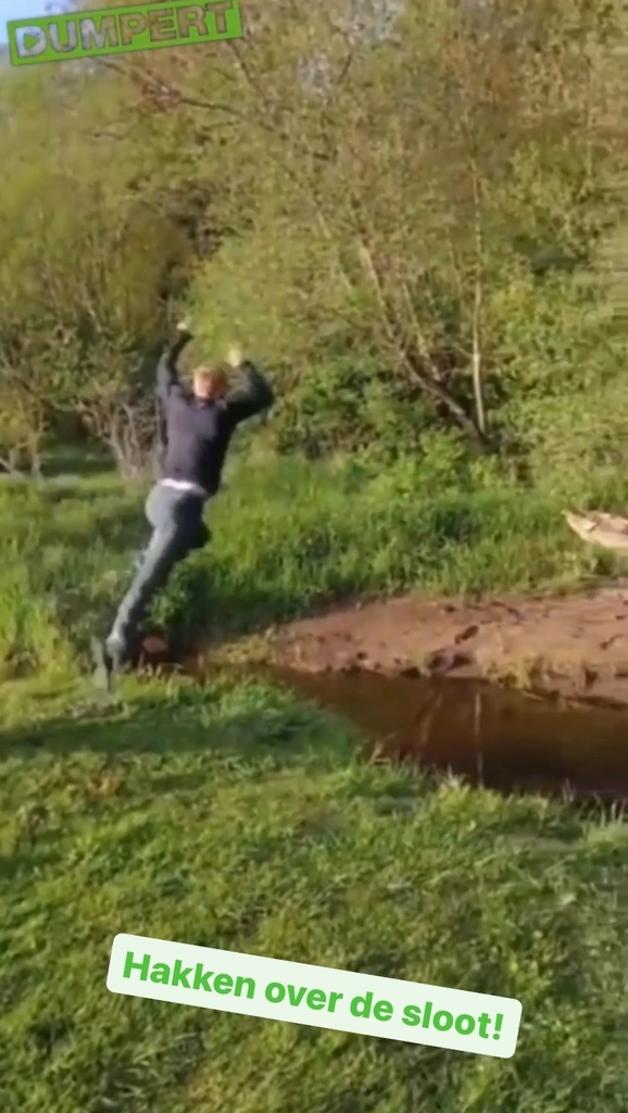 dumpert's tweet image. Nu de rest nog! #slootje #springen #madeit #ohneetochniet #fail #nat instagr.am/reel/CsjyTgmJT…