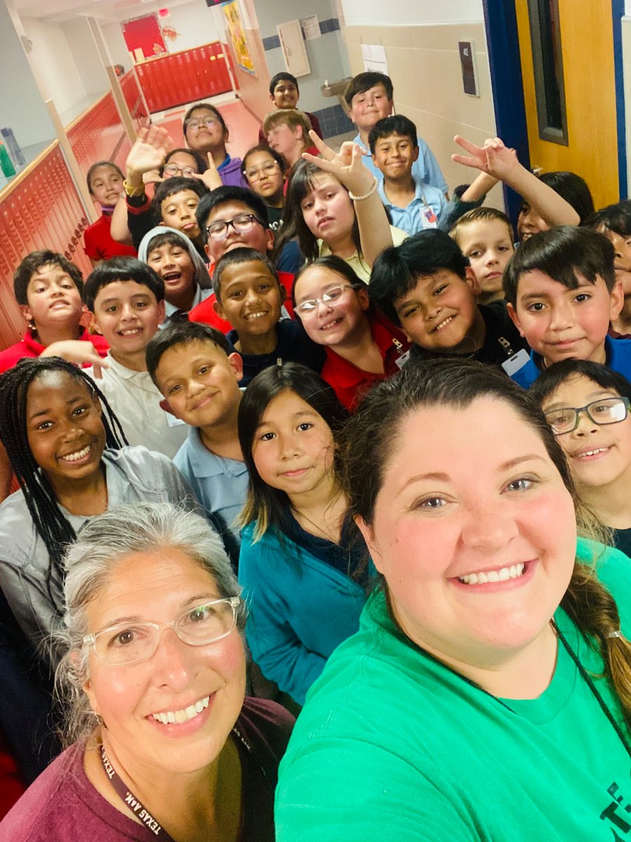 Work hard, and play harder #MapIncentives #WaterBalloonFight #MrsNeiserAndMrsParker 
@ElliottEagles