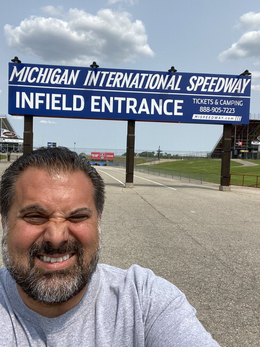 #techoteam training in #detroit #michigan this week, if you’re going to track a winning 🏁 team #trainingandpractice are key! #hardscapepros #hardscapeconsultants #hardscape411 #techobloceducation