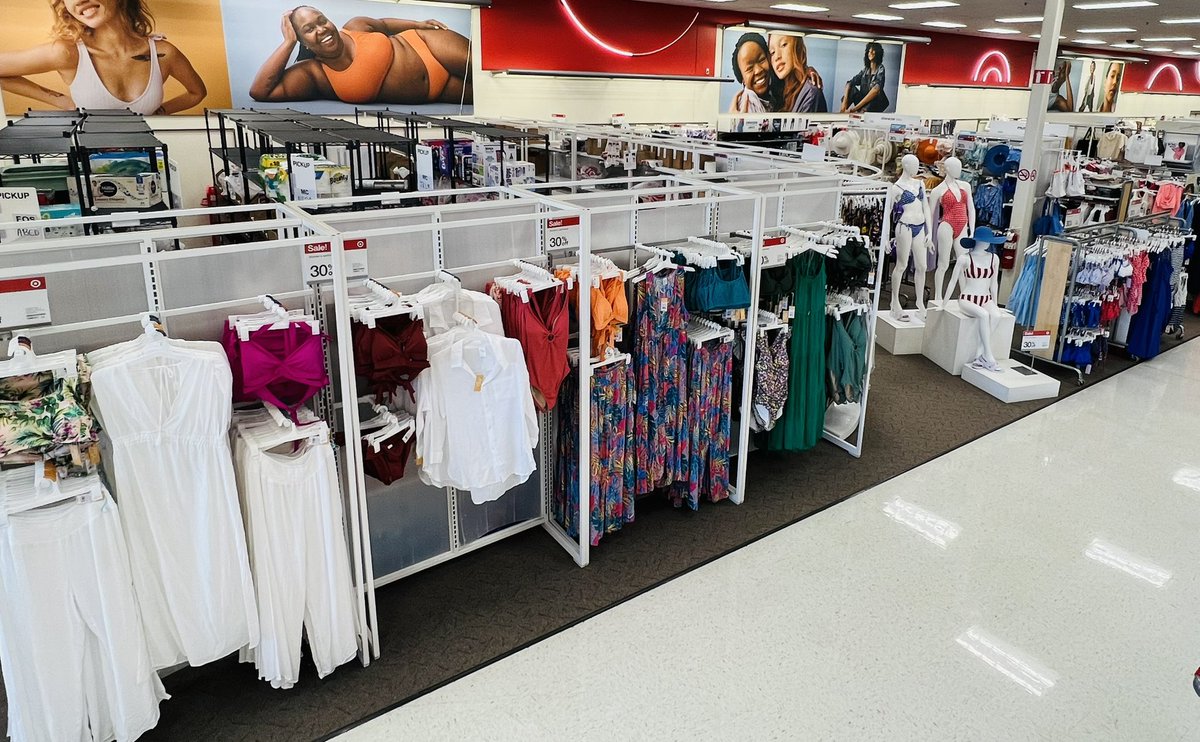 steph_herbert07's tweet photo. Great offer going on for swim!! 30% off🤩 Can’t miss out‼️👙☀️💙❤️ @yvetlyn @iresendez33 @jlflores26 https://t.co/pfDfekfUUc