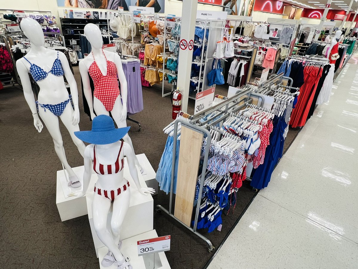 steph_herbert07's tweet photo. Great offer going on for swim!! 30% off🤩 Can’t miss out‼️👙☀️💙❤️ @yvetlyn @iresendez33 @jlflores26 https://t.co/pfDfekfUUc