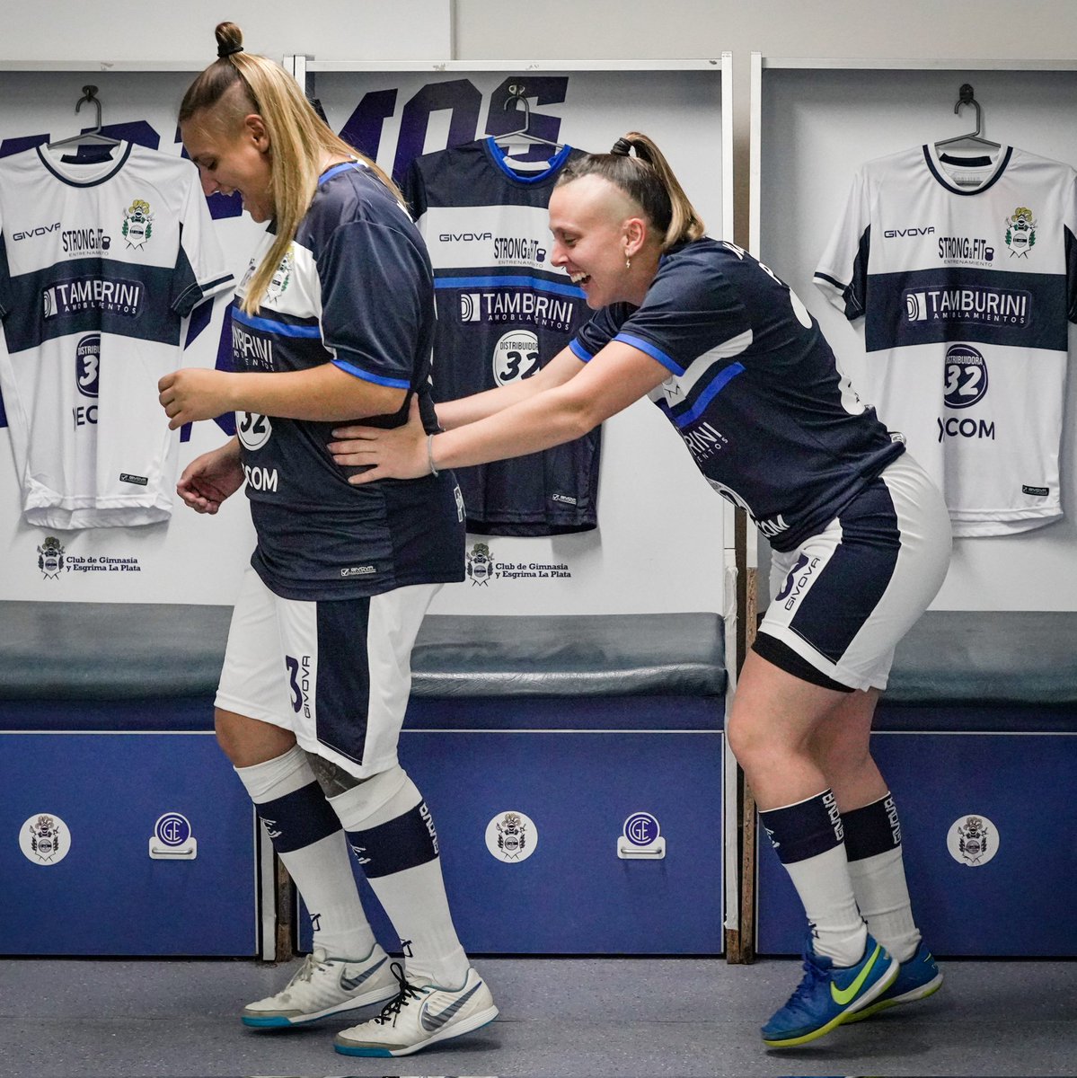 FutsalCGE's tweet photo. 🧤🚫 Nueva valla invicta y vos tipo...

#SomosGuerreras https://t.co/fvcf68o96F