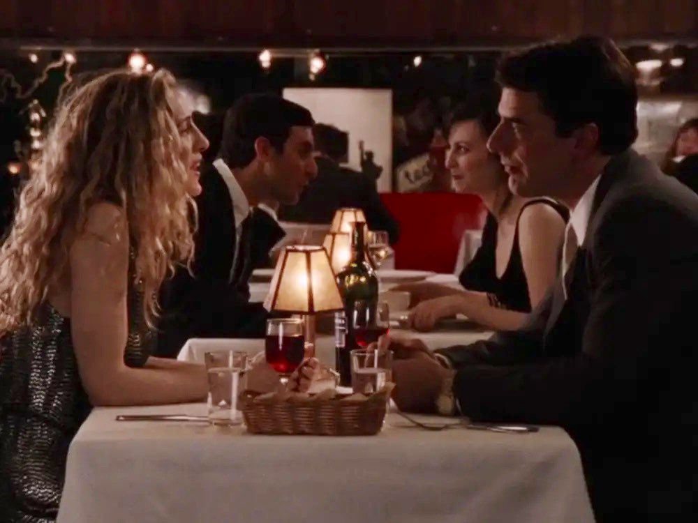 dumbandfunn's tweet photo. date night featuring Big and Carrie ❤️ https://t.co/XgeBV4wb96