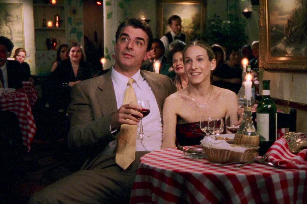 dumbandfunn's tweet photo. date night featuring Big and Carrie ❤️ https://t.co/XgeBV4wb96