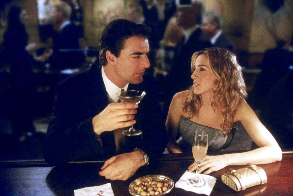 dumbandfunn's tweet photo. date night featuring Big and Carrie ❤️ https://t.co/XgeBV4wb96