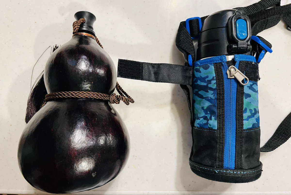 普通の水筒は、恥ずかしくてもう持てない！？息子が持って通学するのは、なんとひょうたんだった。