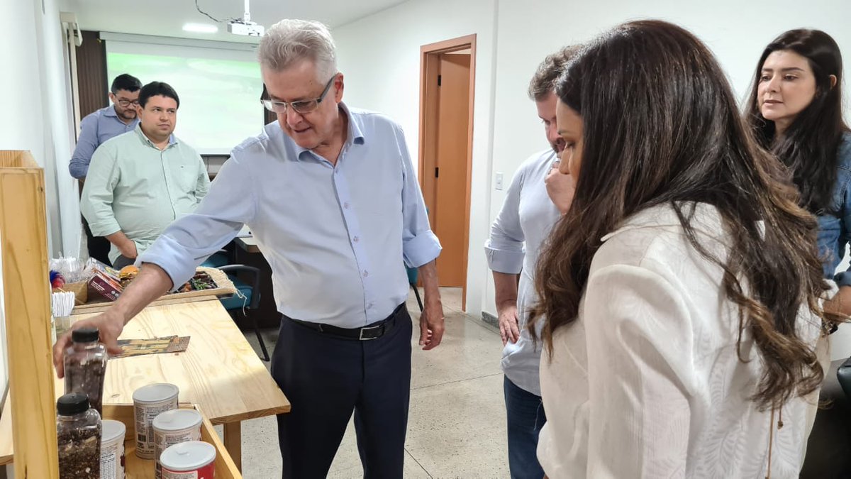 O reconhecimento dos processos biotecnológicos realizados por startups incubadas no Cide e pela equipe de pesquisadores do CBA marcou o encerramento da agenda do Secretário de Economia Verde do MDIC, Rodrigo Rollemberg, à cidade de Manaus (AM). 

Leia em lnkd.in/d_SDQ8xT