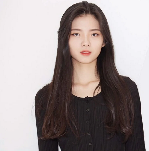 LSugardoll's tweet photo. @Vitinho_ez There is a link to a  cover of #HyunBin/#SongSun/#Nayoung and more BC Girls  in the quoted tweet above (and if you open the thread there are more). Formally spoken HyunBin was member of #BananaCultureGirls, #Bananact, #NewKid, #LionGirls and #TriAngels before debuted with #TRI_BE https://t.co/ruf3TBdsBg
