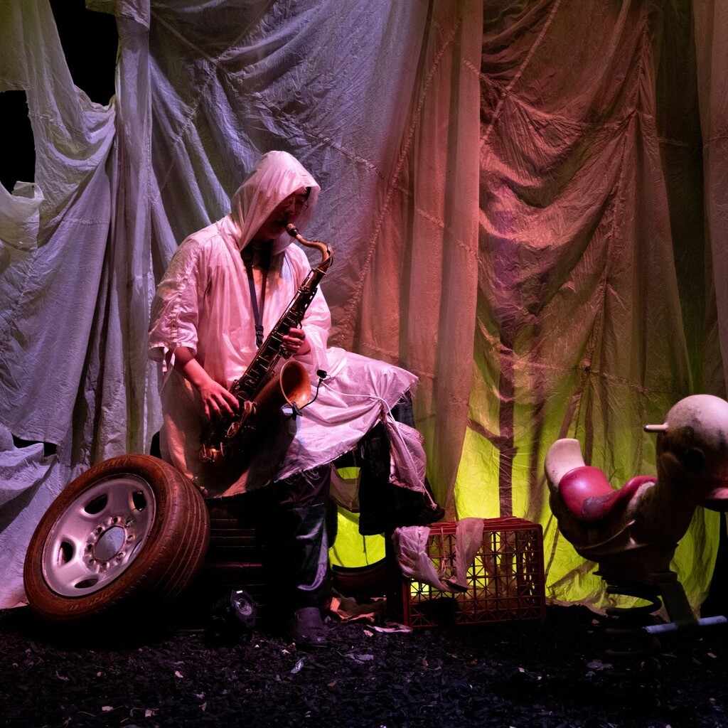 LizMStewart's tweet photo. https://t.co/Lqc1LRUHzJ Got beautiful photos of Gas by Charles Cissel at @theatrerow ! 
•••
Photos by Maria Baranova-Suzuki
•••
Dir: @felicialobo 
Scenic: @cmswader &amp; @jlswader 
Costumes: Katja Andreiev
Sound: @maaattkeim 
Props:  Patricia Marjoie
PSM: @zakbiggins 
SM: … https://t.co/czvDw9d7aE