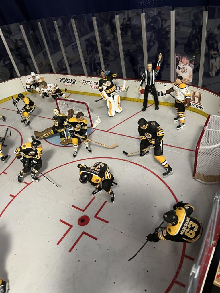 100 ans d'histoire des Bruins de Boston.  Ventilateur pour 50
 
lalnh.com/226541/
 
#AssociationDeLEst #AtlanticDivision #AtlantiqueDivision #BostonBruins #BruinsDeBoston #EasternConference