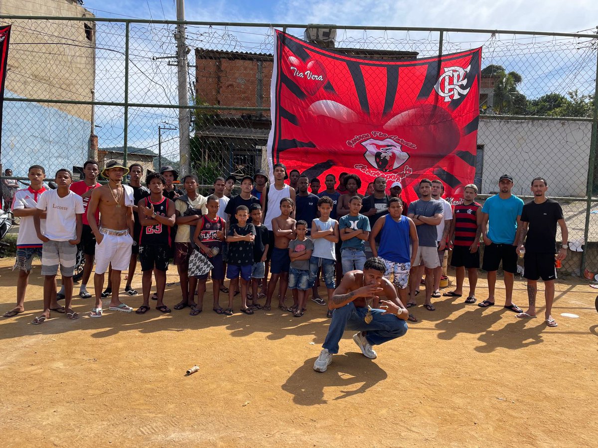 2B_JCR's tweet photo. Clipe de “Sincero” logo mais na pista. 🎥🤴🏾❤️‍🔥 https://t.co/bovYHRGasJ