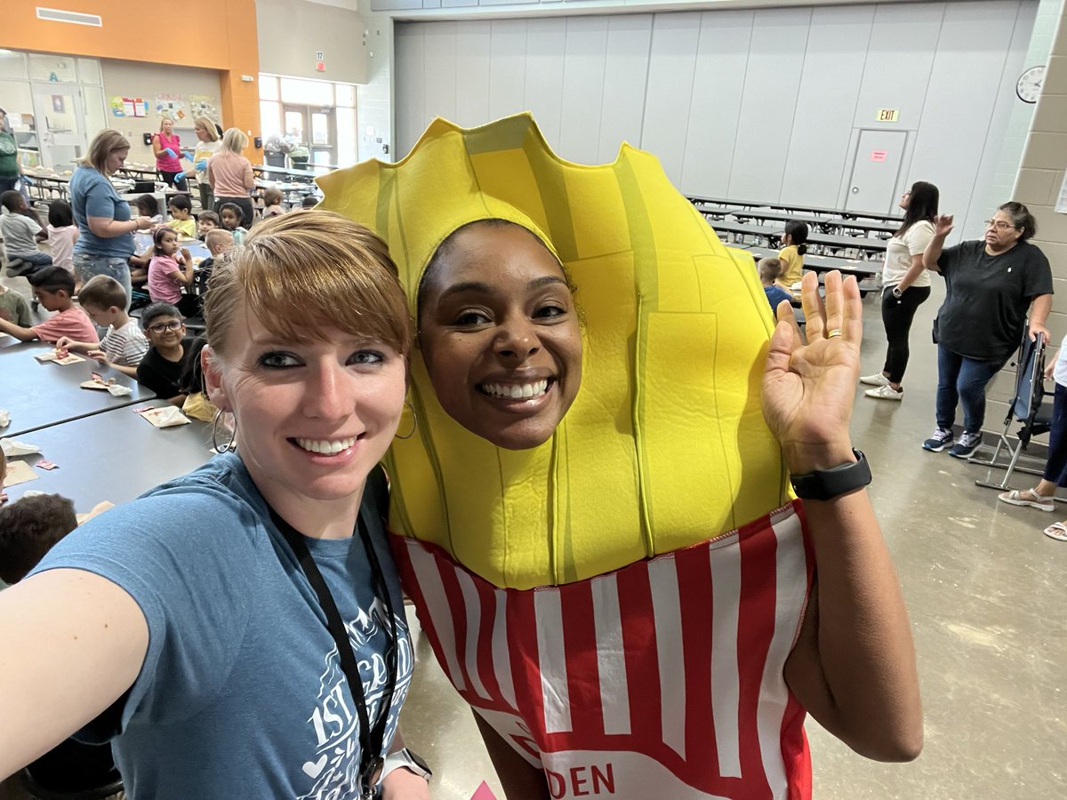 How do you know you have cool bosses? They dress up like Ketchup and French Fries to celebrate students that have worked hard all year long on their reading! 
Thank you Valerie Starnes and <a href="/LaTreseSmith1/">LA.Smith</a> for such an exciting day at #mottelementary