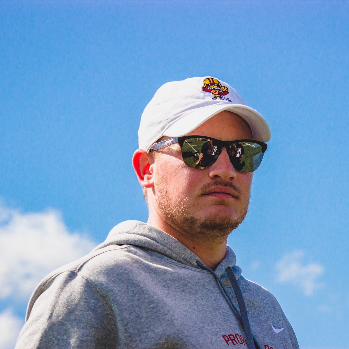 #CyclONEnation help us wish our guy @ClarkyEQ a very Happy Birthday!!

🌪️🏈🎂