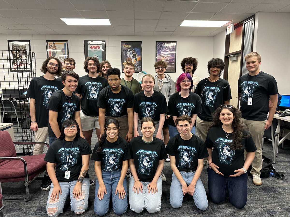 Anisha_Razo's tweet photo. Here’s to another year in the books! We honored our Seniors with putting their stars up on the wall, wore our new shirts, played the Saran wrap ball game and ate pizza! #endoftheyear #classof2023 #7yearsteaching #seniorstars https://t.co/3HhoSY6Wu1