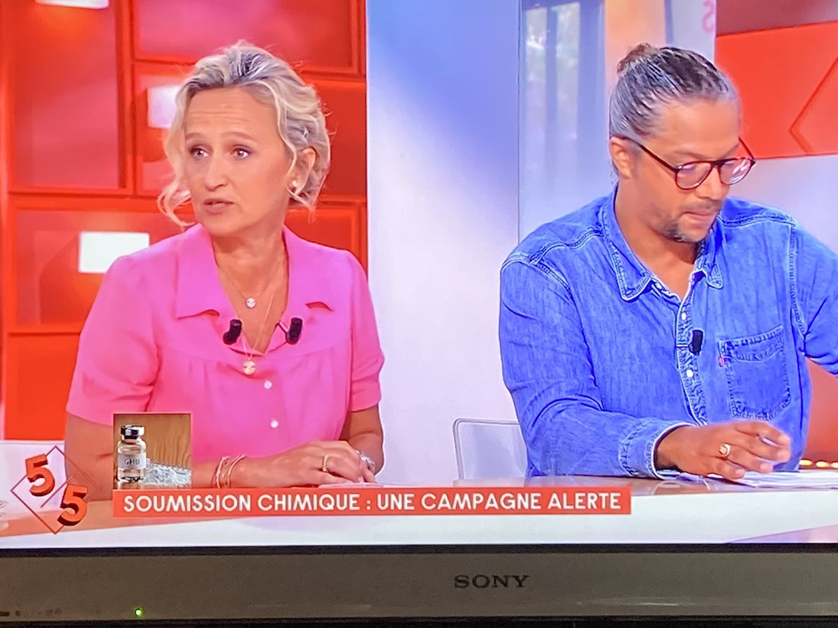 Fabarol's tweet image. Pr le lancement de la campagne #mendorspas qu’elle soutient, @Caroline_Roux vient parler de #soumission #chimique avec @EmiliETN et @MattBelliard sur le plateau de @cavousf5 !