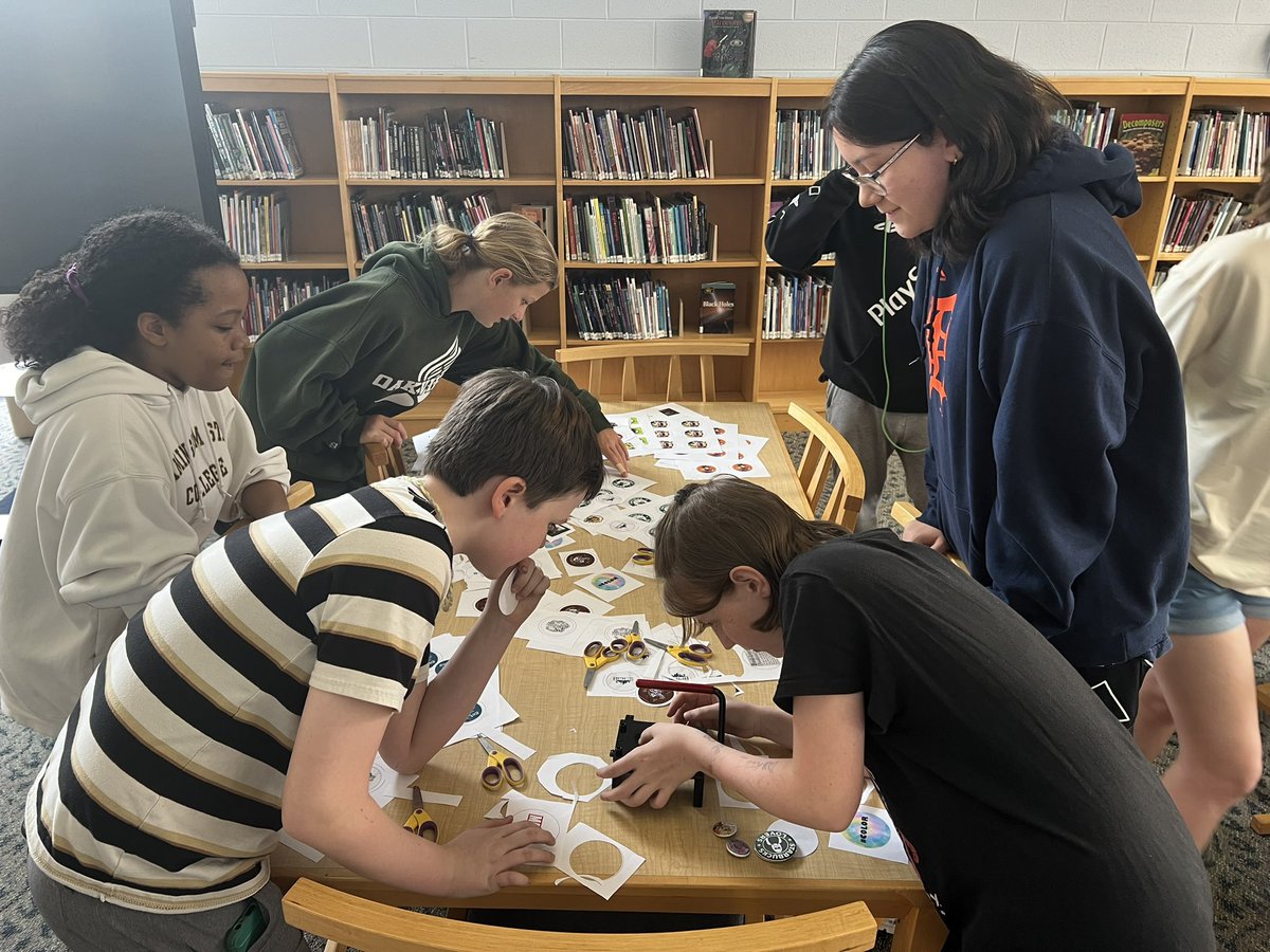 Button making in the MC today with the OTPL! We sure are lucky to have the Think Link connection with our public library! <a href="/Oakview_MS/">Oakview MS</a> <a href="/LkOrionSchools/">Lake Orion Community Schools</a>