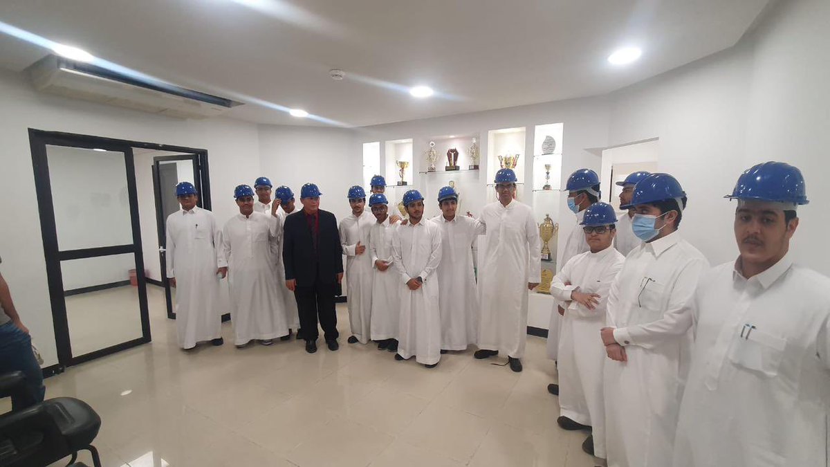 Diorg01's tweet photo. الزيارة الخامسة والستون || انطلق طلاب  ثانوية دار الثقافة  إلى مصنع اليمامة للصناعات الحديدية  في المدينة الصناعية  .. وتعرفوا على خطوط الانتاج وطريقة العمل داخل المصنع .. ضمن مبادرة #صناعيو_المستقبل https://t.co/0PToyhVjrG