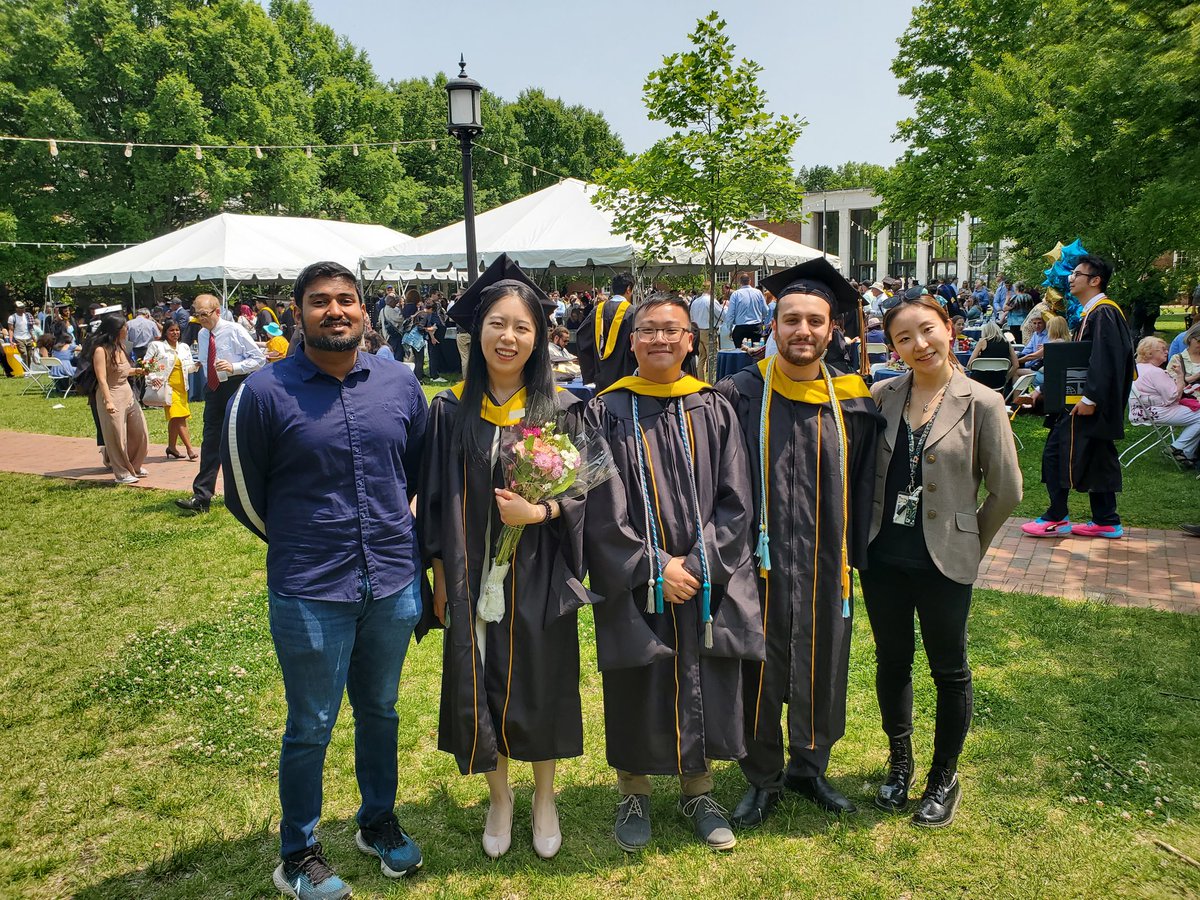 Very proud of my first Masters Students Yanqi Huang, Jason Zhang @xzhan206, Roberto Jarrin, and Kean Zhu (not in this photo)! Also happy to see a couple other Bukowski group PhD students Pranav Roy @pranavroy699 and Nayeon Kang coming to support our graduates!