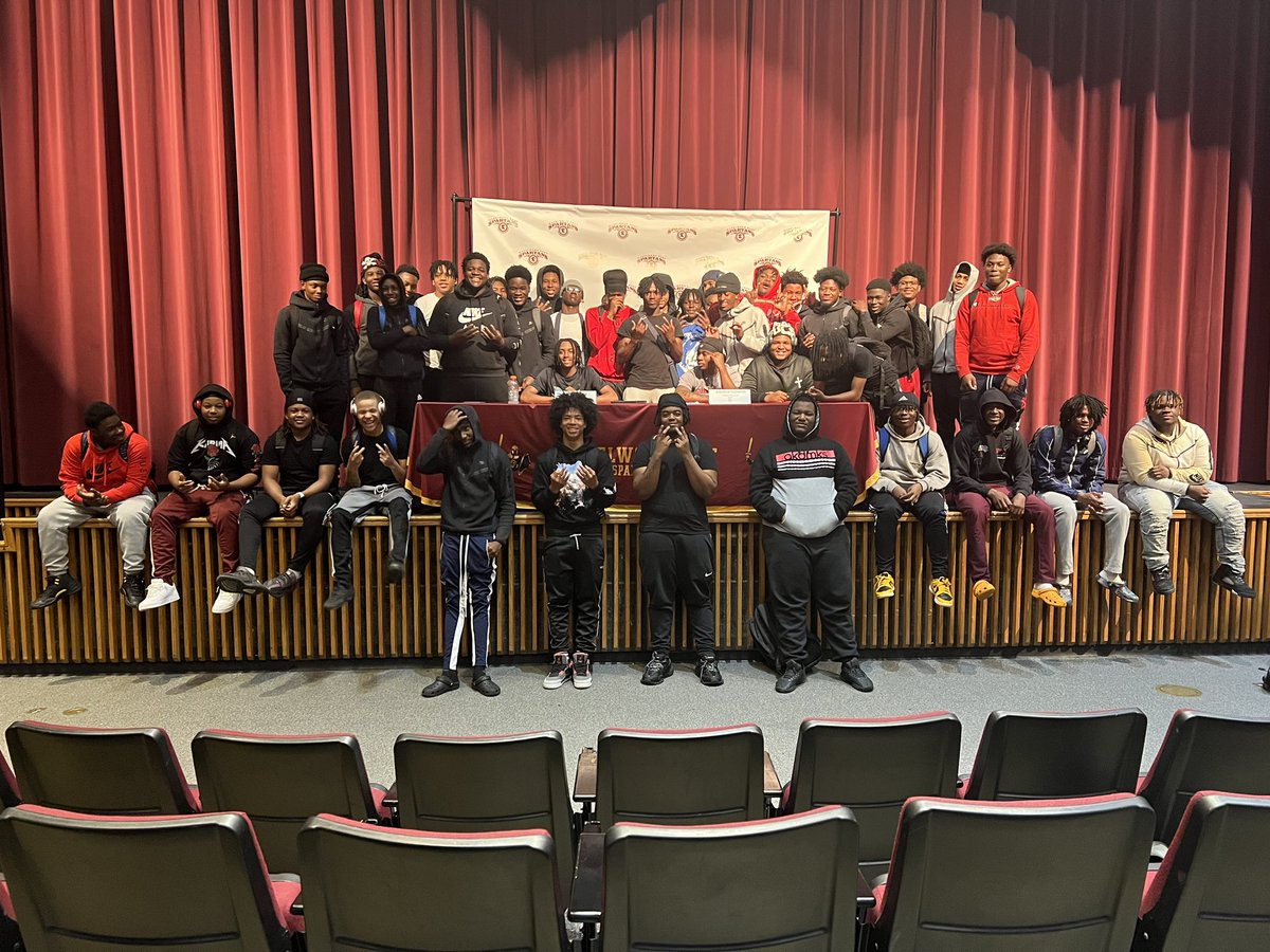 CoachBobbyCole2's tweet photo. Congrats to Bryce Evans(Prince George’s CC, baseball) and Andrew Flowers(Concordia University at Chicago, football) on their commitments to their respective colleges. https://t.co/dPM8OA4jZa