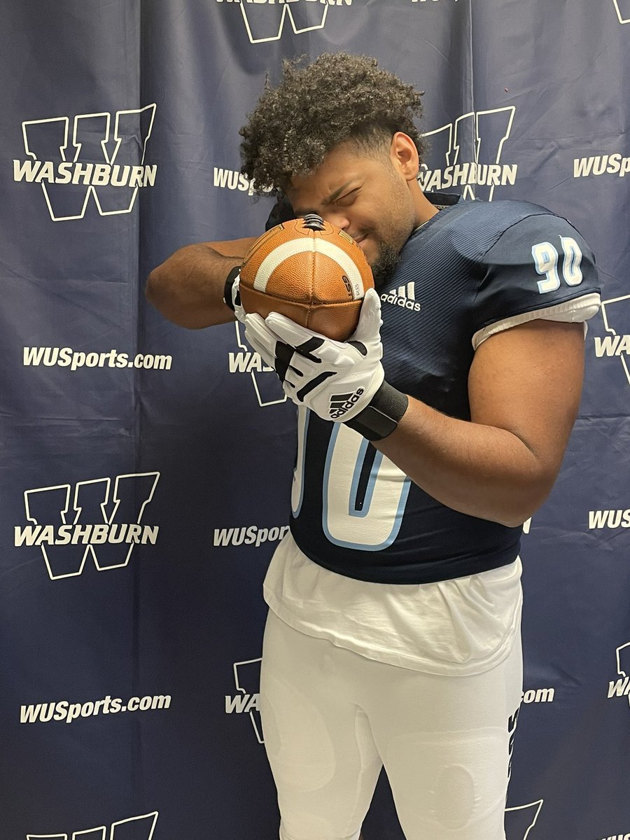 MichaelHarris0_'s tweet photo. After a GREAT visit @IchabodFTBL I’m blessed to receive an offer ‼️ @mitche11schurig https://t.co/ZNi8m7naYE