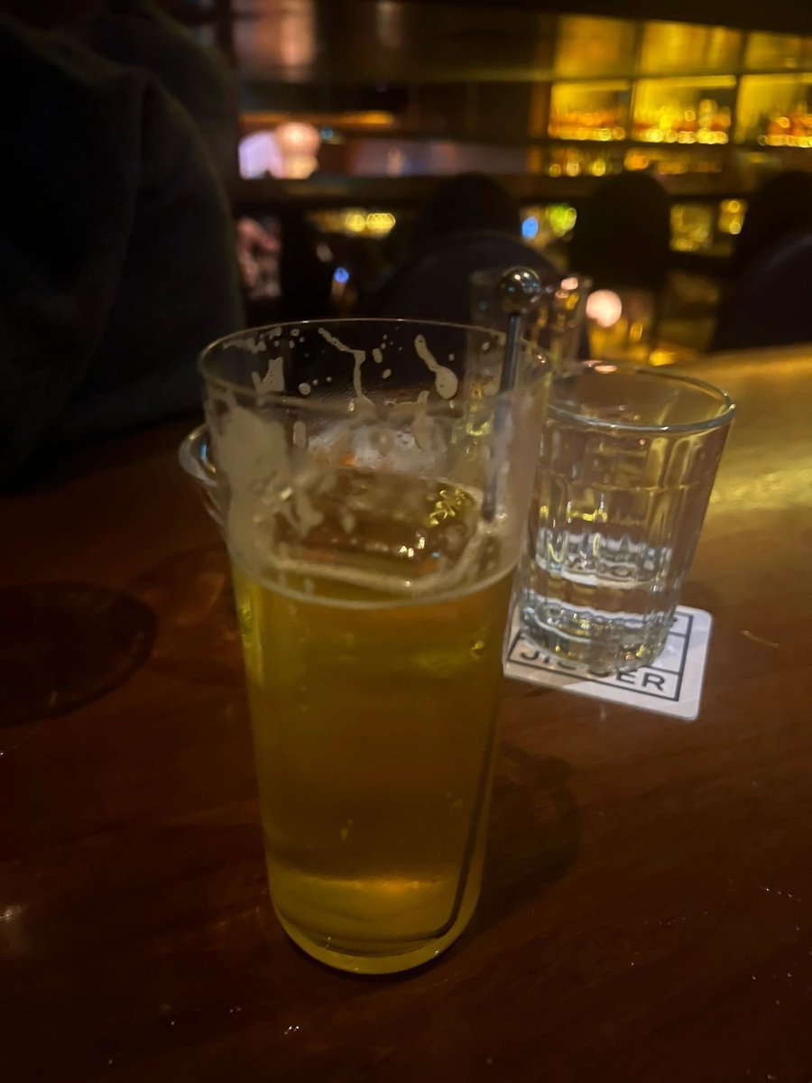 Cxx_un's tweet photo. Singapore Jigger&amp;Pony 80-point all-around player😏
Yuzu Whisky Sour、Ugly Tomatoes、Funky Panky and Korean Boilermaker✨✨
Everyone has their own taste code, you will experience it when you come!😉😉 https://t.co/8gMJ1zEJED