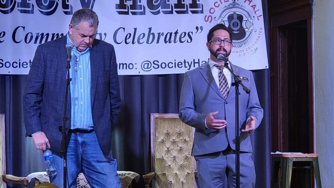 MartinezforSoCo's tweet photo. It was a busy weekend! First, I had a town hall with Senator Simpson at Society Hall in Alamosa. Then I attended the 2023 Art Gala hosted by the Alamosa County Chamber of Commerce!
It is good to be back in the Valley!
#teammartinez #townhall #artgala #valleyevents #soco https://t.co/JU7I9CqD3O