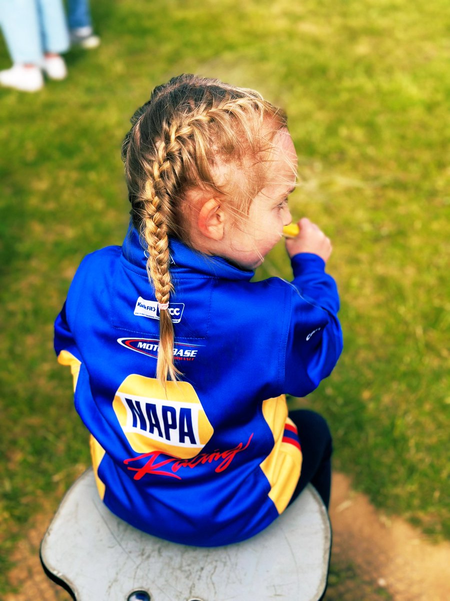 adsafc's tweet photo. Great day at @SnettertonMSV. Wins for @naparacinguk!! 
#ispynapa https://t.co/31xGoZb9sk