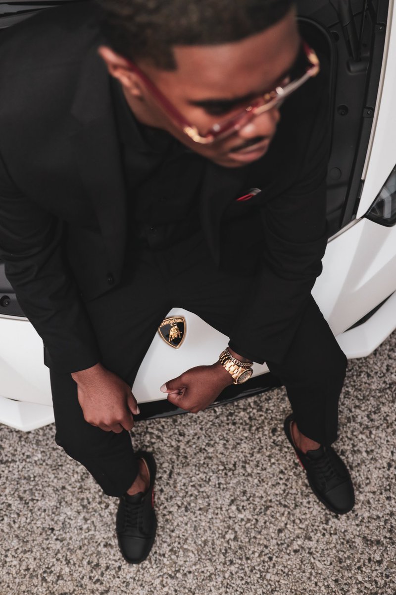 MeTyriq's tweet photo. We don’t do shit if it’s regular🤣! #Prom2023 https://t.co/tVb9ieee1t