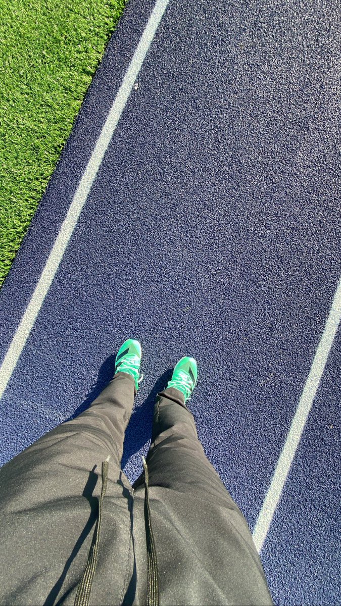 TrarellBeckford's tweet photo. 2X STATE CHAMPS💍🥇
2023 FHSAA  Boys 4x100 Meter with a time of 40.86 I ran the 2nd leg. I had another amazing season with my team/ Seniors, It was good having them as my teammates, I'm glad to see them advance to another level "D1" #gonoles #statechamps💍🥇@AD_NoleNation https://t.co/LENqifP13t