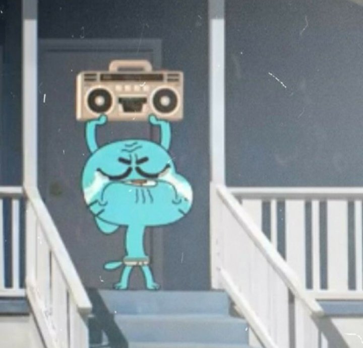 Sağımda kumar var solumda zarlar
Karşımda sen vardın
Sana sığındım bu yangın yerinde
Dedim, sen anlarsın beni