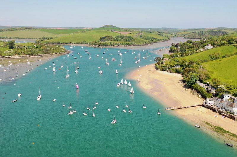Sailing Weekly (@hellosailing) on Twitter photo SailWorldNews: Salcombe Yacht Club Sailing Club Series - Race 5 - What a day for sailing: blue skies, not much tide and a keen NE wind <a href="/Salcombeharbour/">Salcombe Harbour</a> <a href="/solosailing/">Solo Class</a> sail-world.com/news/262115/Sa⦠SailWorldNews: Salcombe Yacht Club Sailing Club Series - Race 5 - What a day for sailing: blue skies, not much tide and a keen NE wind <a href="/Salcombeharbour/">Salcombe Harbour</a> <a href="/solosailing/">Solo Class</a> sail-world.com/news/262115/Saā¦