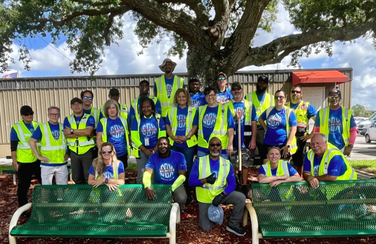 CoxEnterprises's tweet photo. Butterflies are significant contributors to pollination and essential for building back biodiversity. Our @Manheim_US employees in Orlando recently built a green garden for butterflies &amp; employees to enjoy! #InternationalDayForBiodiversity #Cox34by34 #PurposeAtCox #CoxConserves https://t.co/seerQL5AXE