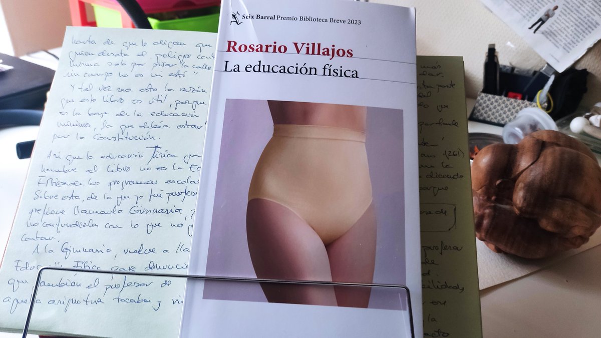 LuisAntolinJi's tweet photo. DEPORTES Y DIVERSIONES: Rosario Villajos. La educación física. Seix Barral... https://t.co/HhwHdjt6o0 @RosarioVillajos https://t.co/59wVXSf1Kx