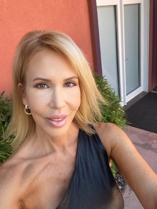 Happy Milf/Gilf Monday! It&rsquo;s always fun to plan a new week! 😀#Monday #MondayMotivation #NewWeekNewGoals<a href="/tag/monday"class="tags"><span>#monday</span></a><a href="/tag/mondaymotivation"class="tags"><span>#mondaymotivation</span></a><a href="/tag/onlyfans"class="tags"><span>#onlyfans</span></a><a href="/tag/newweekn"class="tags"><span>#newweekn</span></a>
