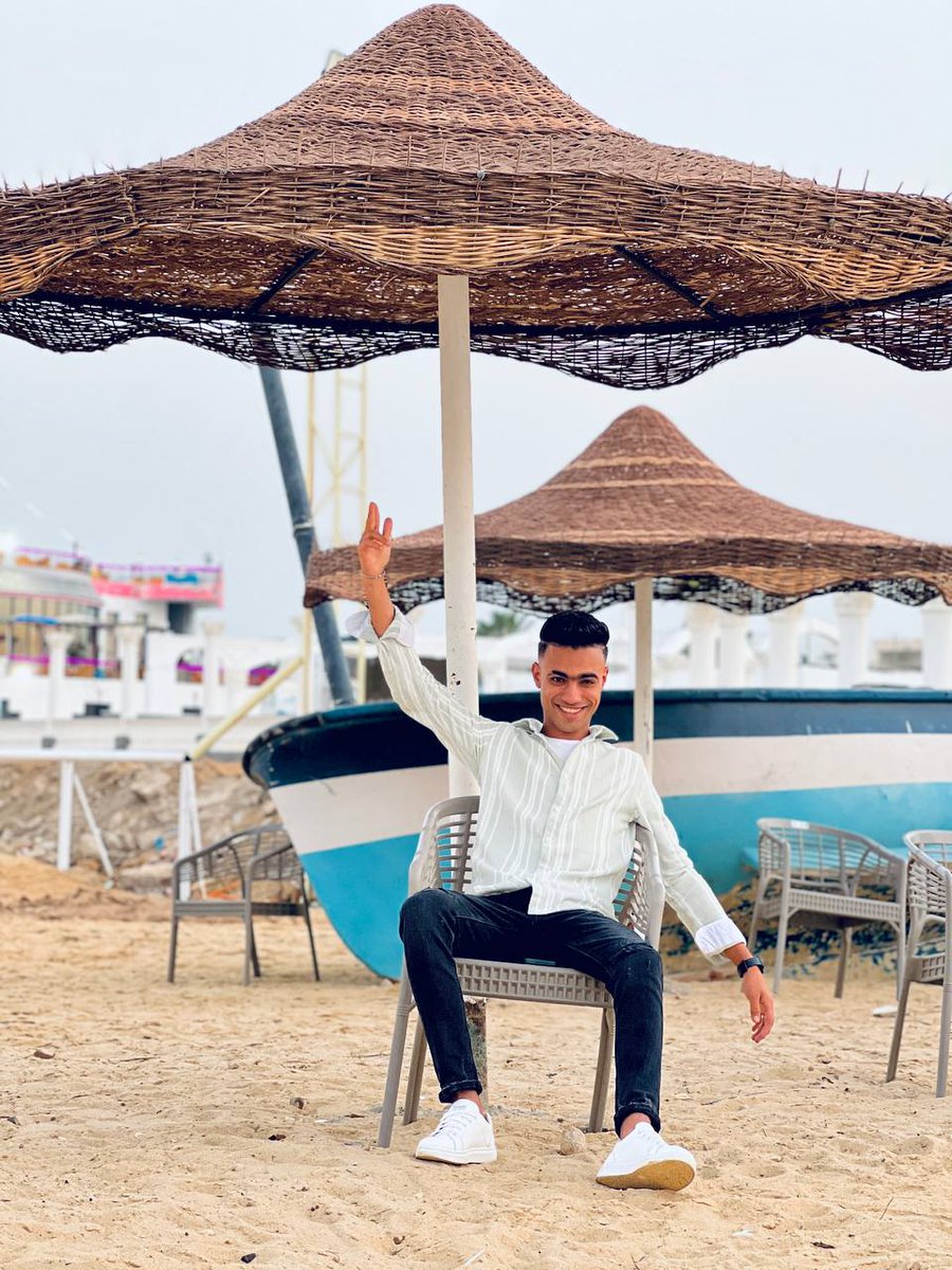 و كل ما يأتي من عند الله جميل🖤