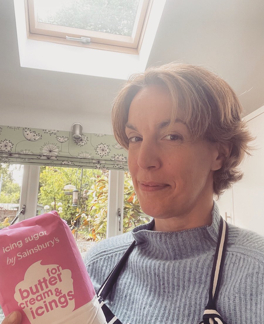 DebbieLarson22's tweet photo. Swapping the swimsuit 🩱 for an apron 👩‍🍳 tonight to bake for Dementia Action Week.  Lots of lovely friends and colleagues are busy baking cakes to raise money for dementia care and research. 
https://t.co/sw6Byet4Dj
@alzheimerssoc 
Grand finale swim 8th July 🏊‍♀️! https://t.co/mj4DniQdBU