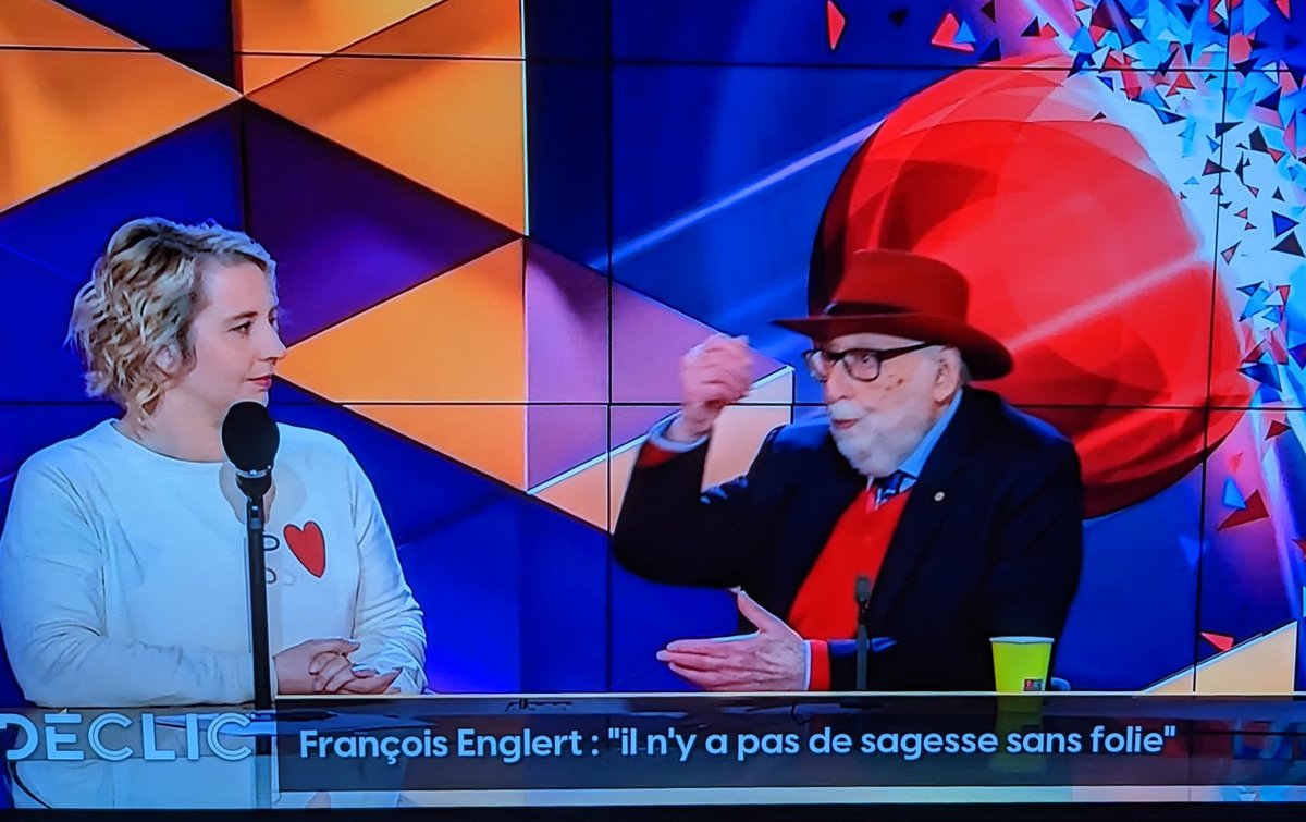 cponsard's tweet photo. Le prix Nobel 🇧🇪 François Englert dans DECLIC sur #latrois @RTBF (aussi en replay auvio). Superbe interview et look ❤️ https://t.co/gSw3CLHnzM