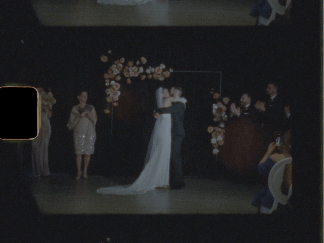 FrameDiscreet's tweet image. Recent work by Inna Yasinska
Timed &amp;amp; Flat Versions
Super8mm Colour Film
innayas