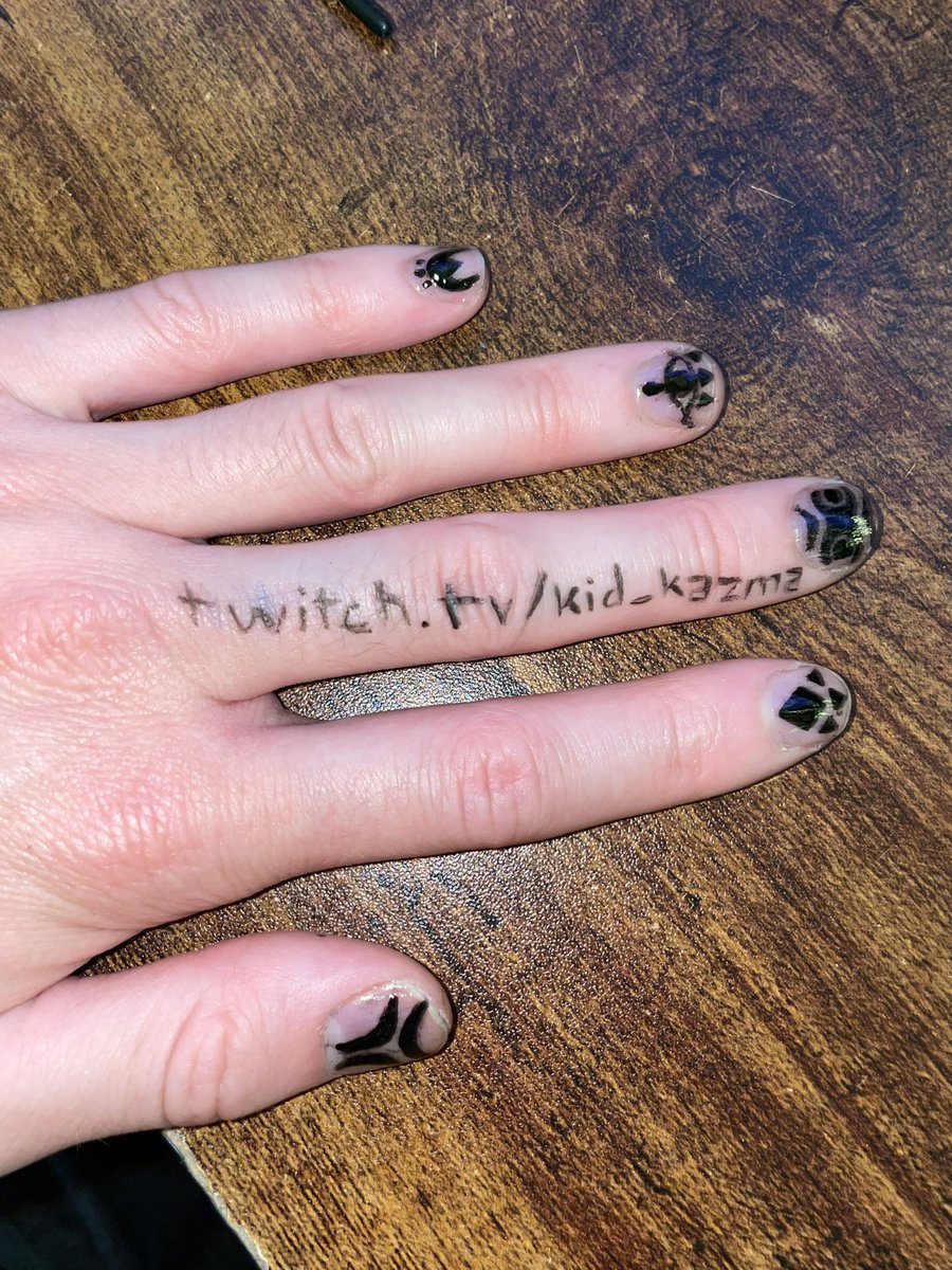 weirdlilguy's tweet photo. I did my nails with the symbols of Hyrule's tribes this morning~
#LoZ #TotK #BotW #TearsoftheKingdom https://t.co/MYCpstcm5v