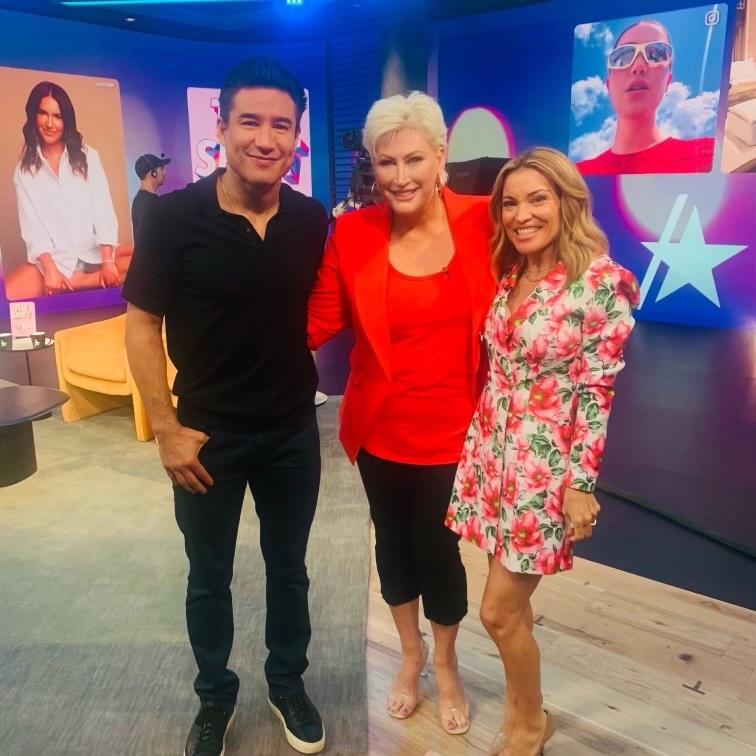 I'll be on @accesshollywood tomorrow 5/23 talking #CollectingConfidence with @mariolopez & @kithoover 🌟 Tune in! Head over to accessonline.com/stations for your local station and show time.