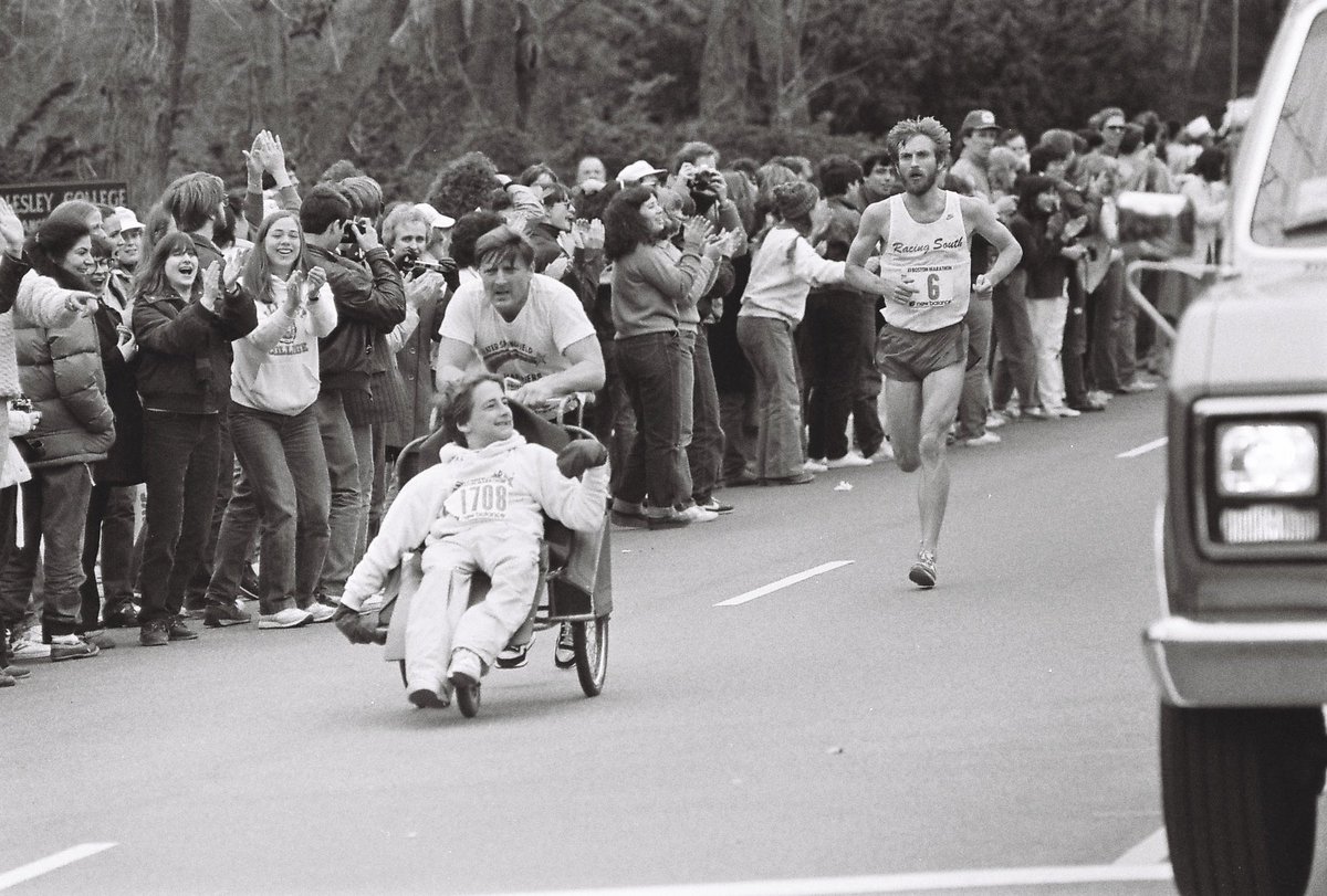 bostonmarathon's tweet photo. 💙💛🦄 https://t.co/ZXRqCBv7jQ