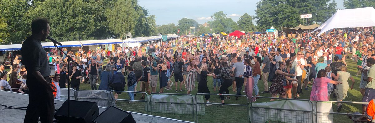 📢 Village Green Stage line-up

Featuring <a href="/honeyfeetmusic/">Ríoghnach Connolly & Honeyfeet</a>, @LambethWindOrch, Ceilidh Tree, @brasstermind and many more.

🔗 lambethcountryshow.co.uk/villagegreen/

#⃣ #LCDS23 #LambethCountryShow #BrockwellPark
