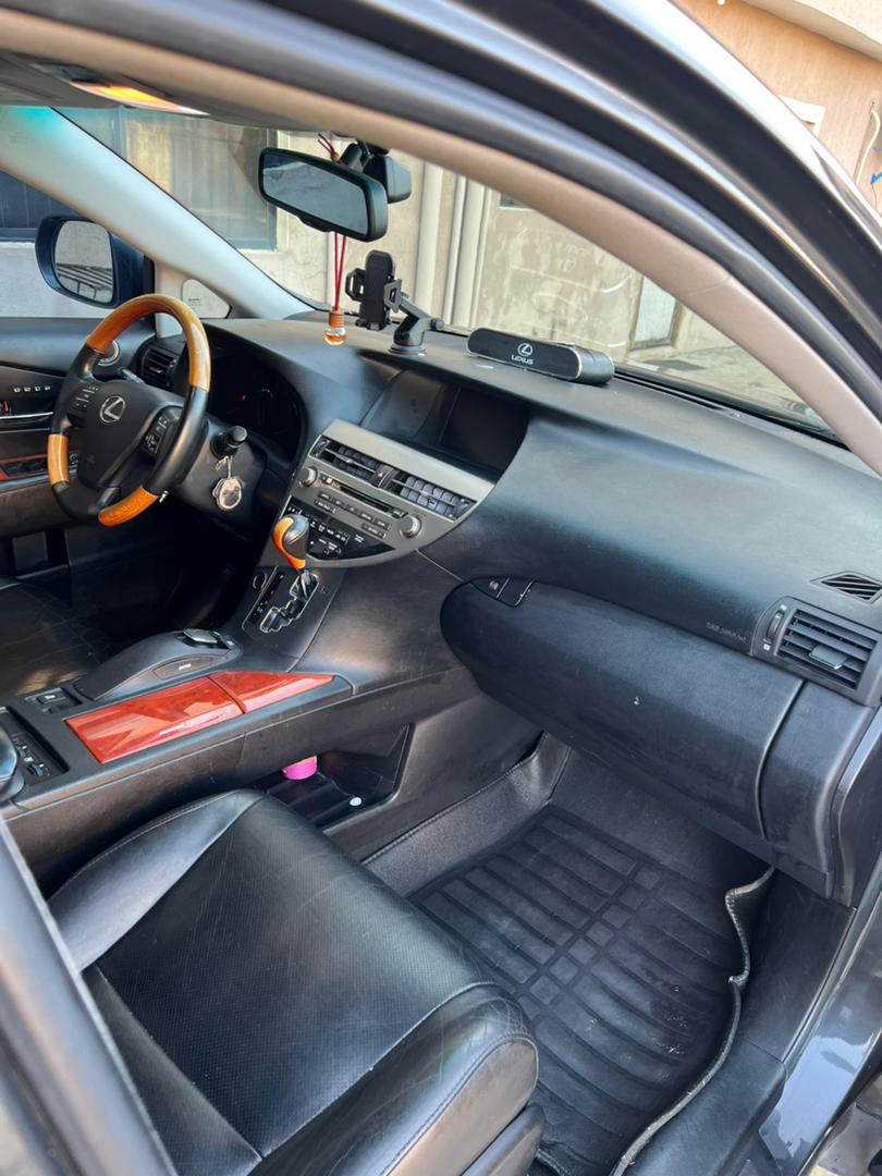 opekingfrosh's tweet photo. Pls RT🙏

Lexus RX350
2010
Toks Standard
Mouse
Reverse Cam

Price - 8.5M ONLY
.
.
Asake Portable Tinubu Dangote Supreme Court Over 3.5 Jamie Foxx Ekiti Nasty #Missing6Trillion Pere Ondo Naira INEC Lekki Mr Bayo #ViniciusJr Innoson Naira Dantata #ViniciusJr Illuminati Shettima https://t.co/H5ehgpQ2yu