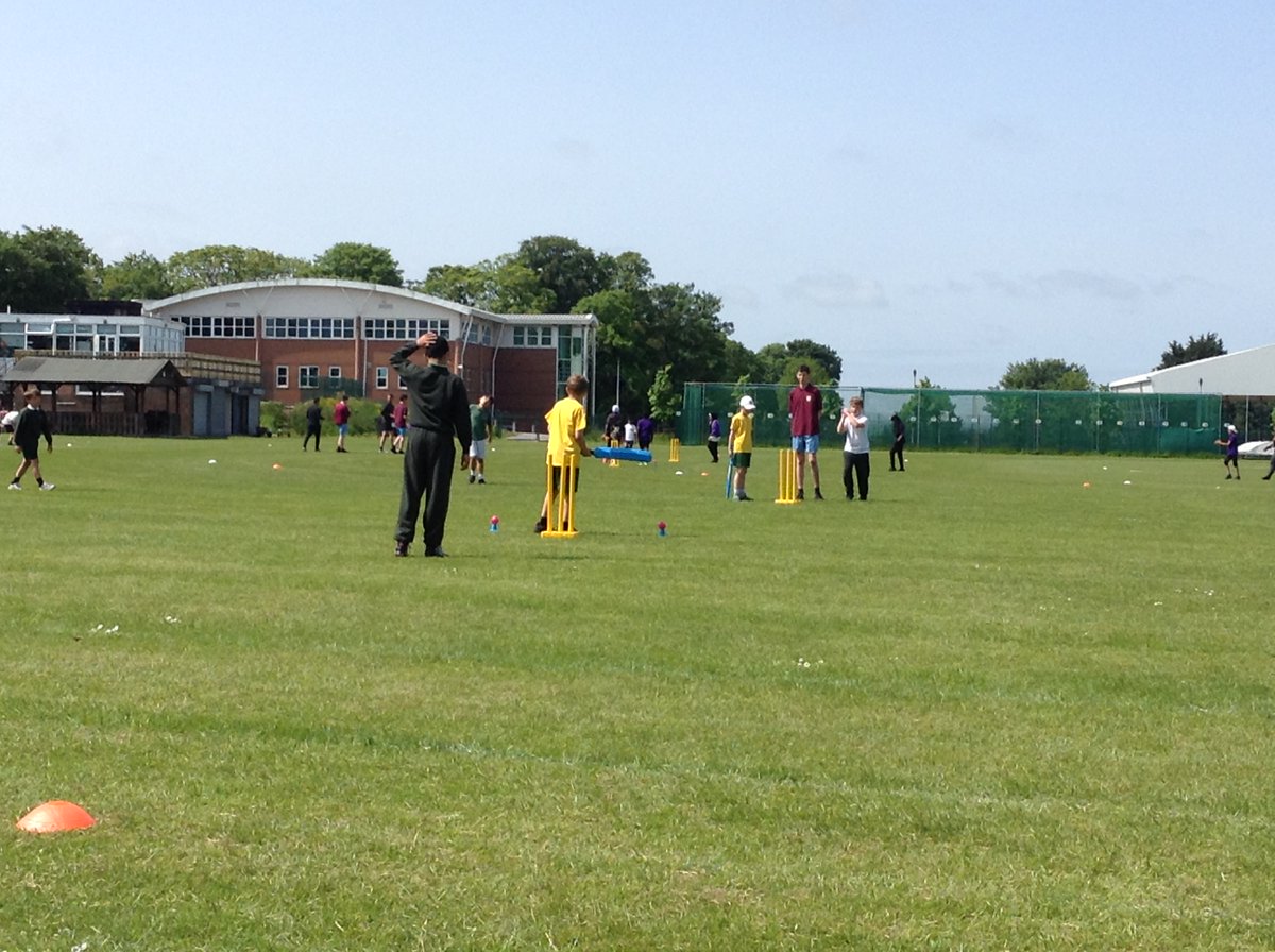 springwoodyear5's tweet image. Y5 had a fantastic time at the Dynamo Cricket competition today organised by @Liverpool_SSP . They worked well as a team and represented the school brilliantly - well done Y5! #swhpe #swhvalues #LSSP #swhdaysout