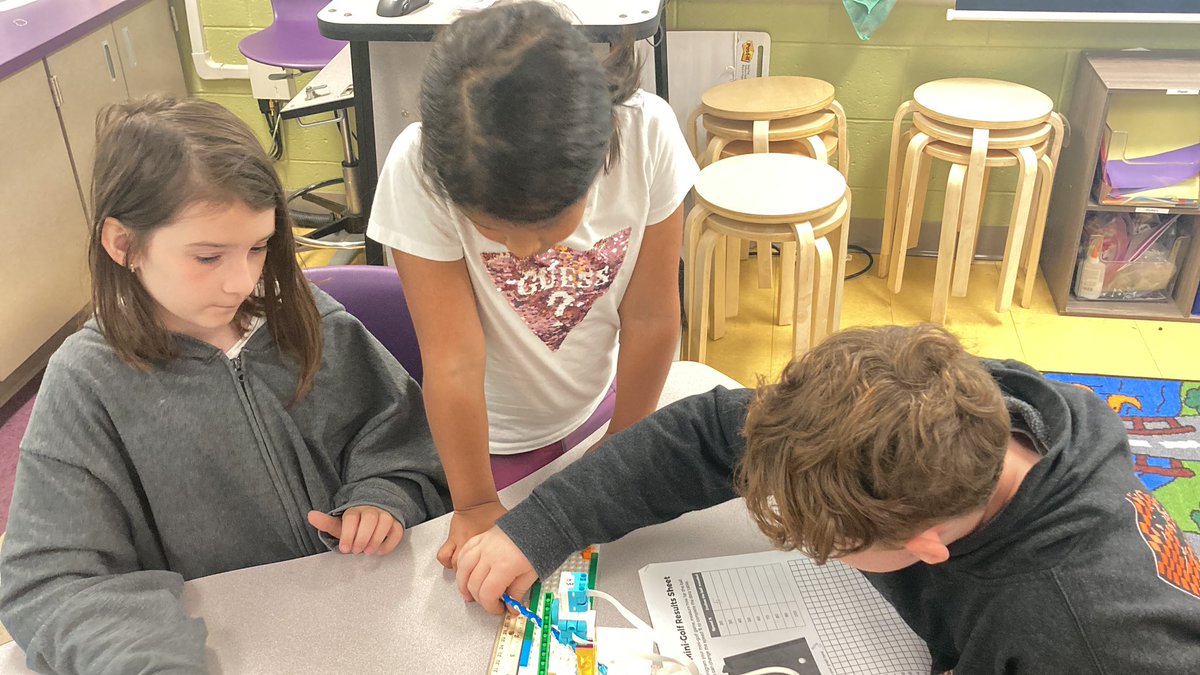 @WallerMillES 2nd graders are building mini- mini golf games with @LEGO_Education #SpikeEssential kits. They measure how far the ball went when they coded for different speeds- and then they graphed. We are putting the M in #STEM @ycsdstem @YCSDInnovates