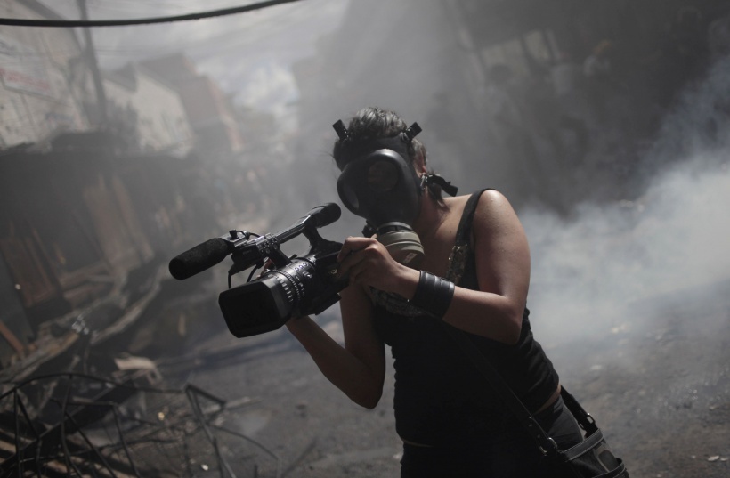 traumajourno's tweet photo. Attention freelancers! @dartcenter is offering its annual four-day crisis zones reporting course to 16 freelance journalists at no cost, Oct. 19-22, at @Columbia. Deadline to apply is June 14.

@ACOSalliance | @JamesFoleyFund 

Apply: https://t.co/HOtmf8htcV https://t.co/KRkGn0NHiQ