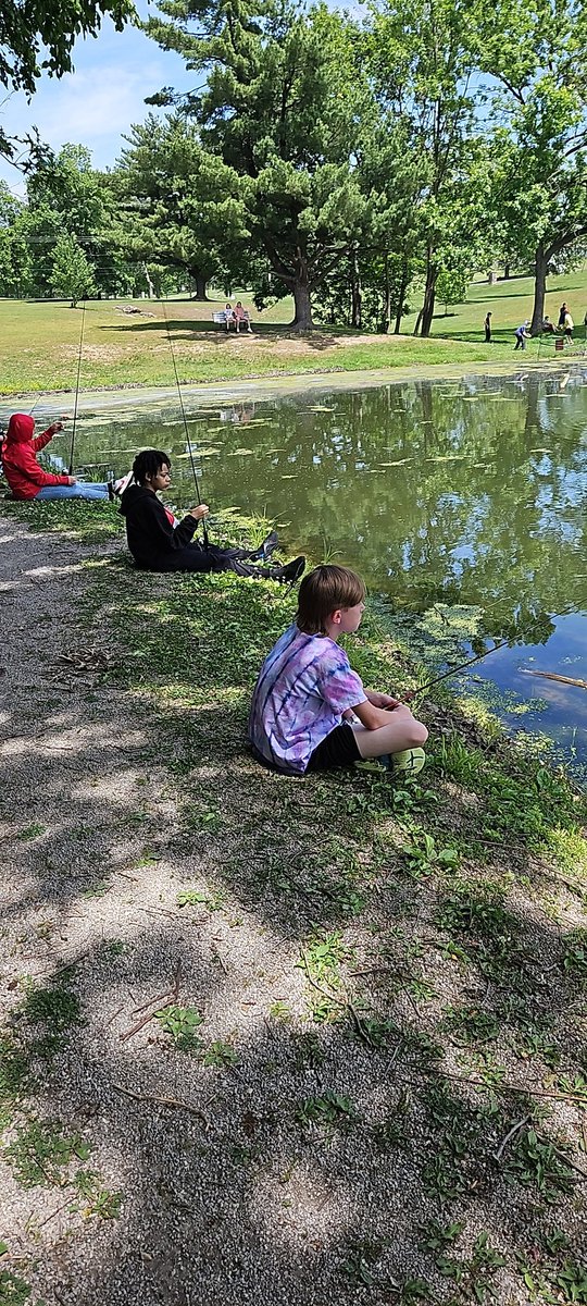 msc6thgrade's tweet photo. Ss are working with conservation to learn how to fish. So far, we've gotten 1 total. @BethHouf #fmsteach #fultonproud https://t.co/IzBRS3Ce7B
